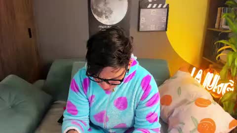 VALENTINA Luna  online show from July 30, 2026, 2:21 am