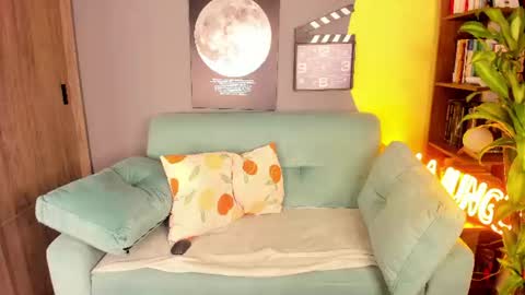 VALENTINA Luna  online show from August 2, 2026, 1:59 am