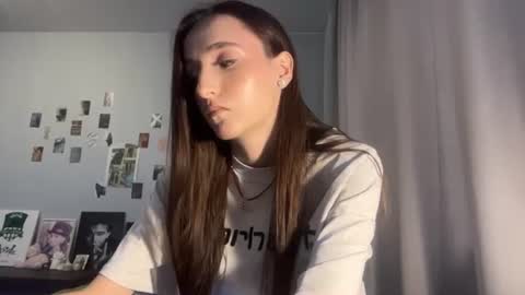 Amelia online show from July 27, 2026, 2:24 pm