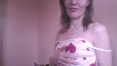 mysterious_blondy online show from April 21, 2026, 6:09 am
