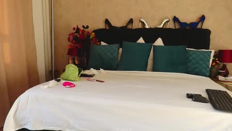 Snapshot of mystiquerosee chatting on June 8, 2026, 3:51 am MystiqueRosee online show from June 8, 2026, 3:51 am