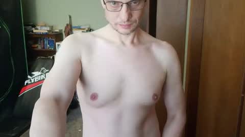 Snapshot of nakedcav chatting on May 1, 2026, 9:08 pm NakedClown online show from May 1, 2026, 9:08 pm