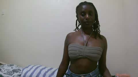 nana2095 online show from July 7, 2026, 11:31 pm
