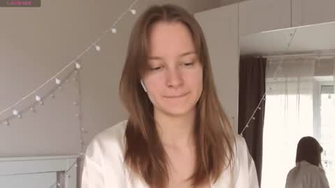 Naomi online show from July 5, 2026, 1:40 pm
