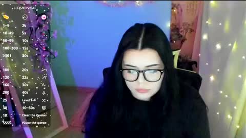 Naomi online show from June 18, 2026, 5:51 am