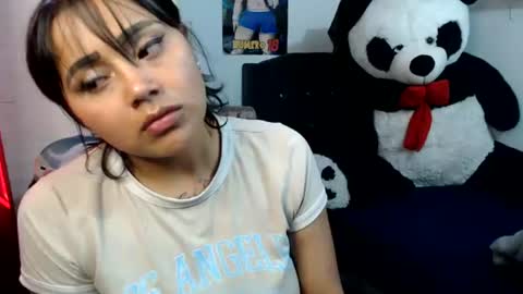 Snapshot of naomylux1 chatting on June 18, 2026, 7:29 pm naomylux1 online show from June 18, 2026, 7:29 pm