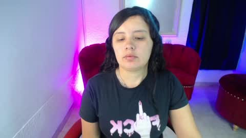 nathaly low online show from July 24, 2026, 12:14 pm