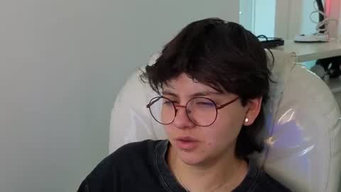 nathalyy_ds online show from July 24, 2026, 4:27 pm