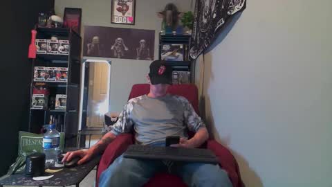 NATURESBEST online show from May 1, 2026, 10:36 pm
