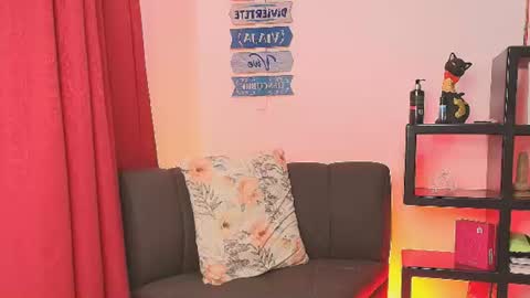 Nicolle online show from July 23, 2026, 3:04 am