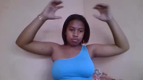 Snapshot of nicelly01 chatting on June 10, 2026, 7:07 am nicelly01 online show from June 10, 2026, 7:07 am