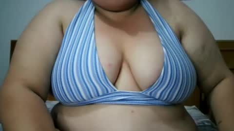Nicholle online show from June 17, 2026, 10:43 pm