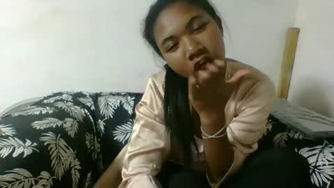 nickiqqyuu online show from July 17, 2026, 1:07 pm