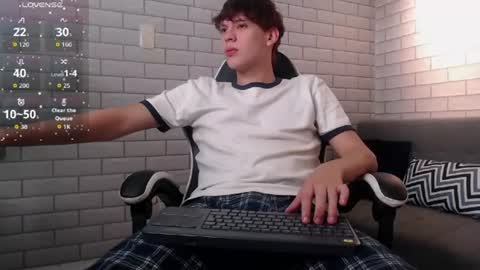 Snapshot of nicola_hard chatting on August 7, 2026, 2:02 am Nicola online show from August 7, 2026, 2:02 am