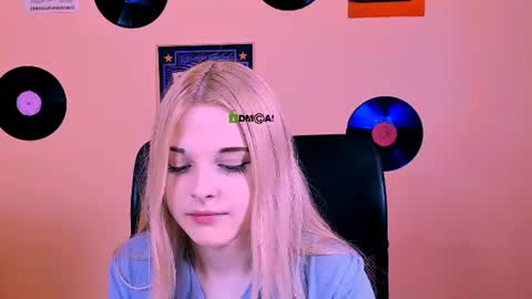 nicole_bright online show from July 8, 2026, 9:14 am