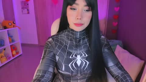 Nicolle  Go to Visit   online show from April 30, 2026, 6:53 am