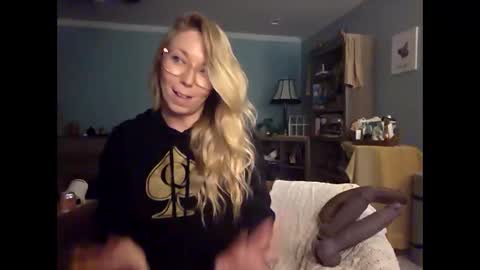 nikkib653466 online show from June 11, 2026, 12:32 am