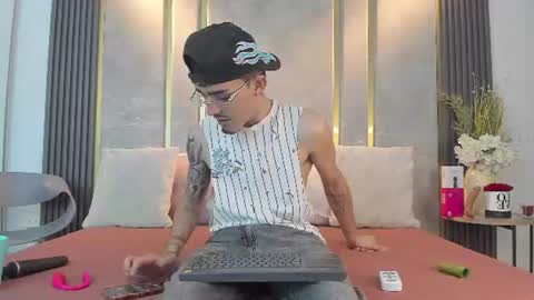 Niko Stone online show from June 30, 2026, 2:45 am