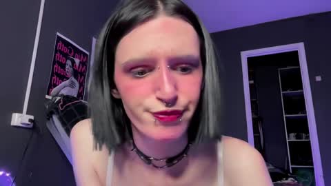 Niky online show from April 18, 2026, 6:01 pm