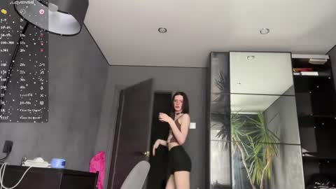 Niky online show from June 24, 2026, 12:26 pm