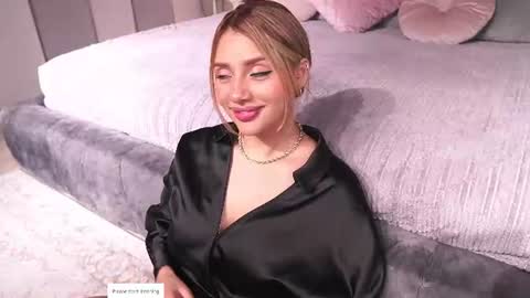 Angie online show from July 11, 2026, 2:25 am