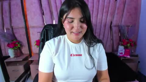 NIna online show from July 23, 2026, 8:18 pm