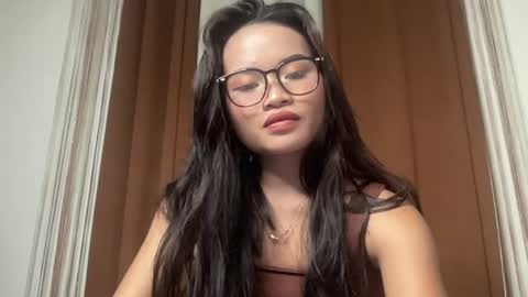 nini_luvskorn online show from June 11, 2026, 1:09 pm