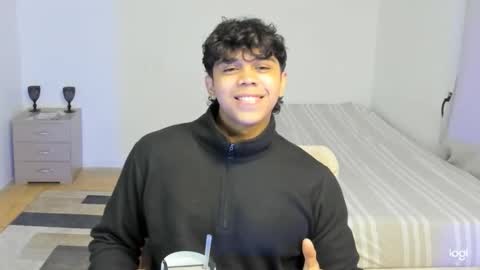 luis navas online show from May 11, 2026, 4:40 am