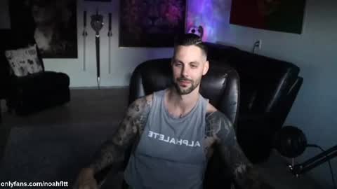 Noah Fitt online show from June 23, 2026, 3:04 am