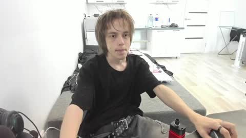 nolan_sagee online show from June 19, 2026, 10:19 am
