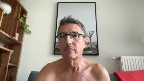 nolo34 online show from July 24, 2026, 1:31 pm
