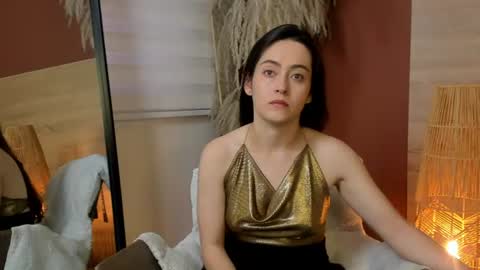 nova_grey__ online show from June 18, 2026, 1:48 pm