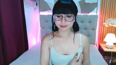 Snapshot of novalustre69 chatting on April 27, 2026, 4:27 pm novalustre69 online show from April 27, 2026, 4:27 pm