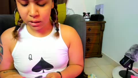 Nia online show from August 4, 2026, 12:47 am
