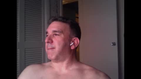 Snapshot of oceanmanx chatting on April 22, 2026, 2:47 am Ocean online show from April 22, 2026, 2:47 am
