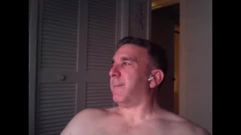 Snapshot of oceanmanx chatting on April 24, 2026, 5:21 am Ocean online show from April 24, 2026, 5:21 am