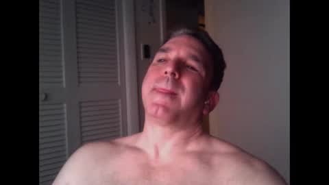 Snapshot of oceanmanx chatting on May 8, 2026, 4:07 am Ocean online show from May 8, 2026, 4:07 am