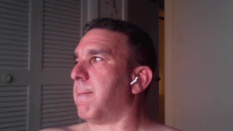 Snapshot of oceanmanx chatting on June 29, 2026, 2:40 am Ocean online show from June 29, 2026, 2:40 am