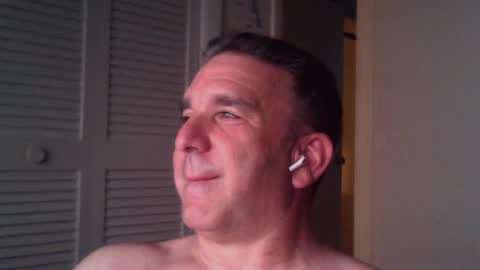 Snapshot of oceanmanx chatting on July 3, 2026, 3:35 am Ocean online show from July 3, 2026, 3:35 am