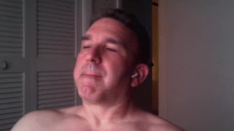 Snapshot of oceanmanx chatting on July 4, 2026, 3:24 am Ocean online show from July 4, 2026, 3:24 am