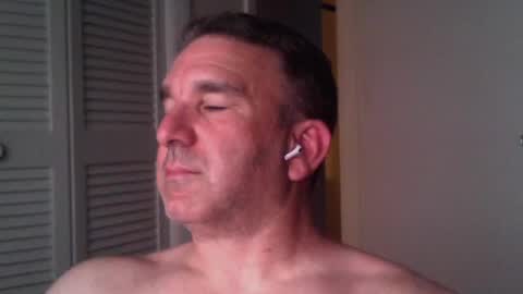 Snapshot of oceanmanx chatting on July 7, 2026, 3:42 am Ocean online show from July 7, 2026, 3:42 am