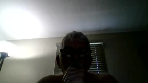 Snapshot of oldmiguy chatting on June 27, 2026, 10:26 pm OldMIGUY online show from June 27, 2026, 10:26 pm