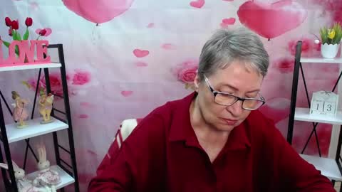 OlgaLuck online show from May 13, 2026, 6:11 am