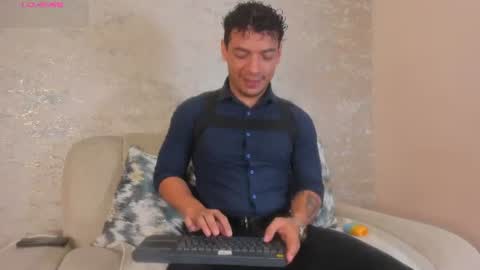 Oliver  online show from June 13, 2026, 1:14 am