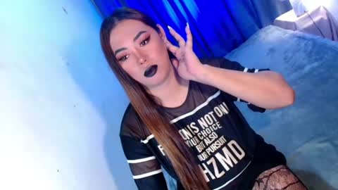 Miss OLIVIA online show from July 22, 2026, 5:32 am
