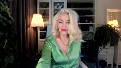 ollalla7 online show from July 29, 2026, 3:43 pm