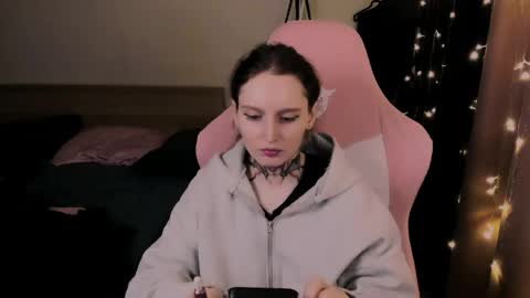 on_yxxx online show from June 1, 2026, 7:59 pm