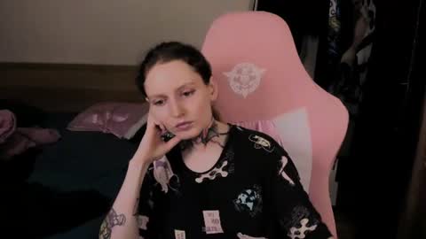 on_yxxx online show from June 22, 2026, 7:44 pm