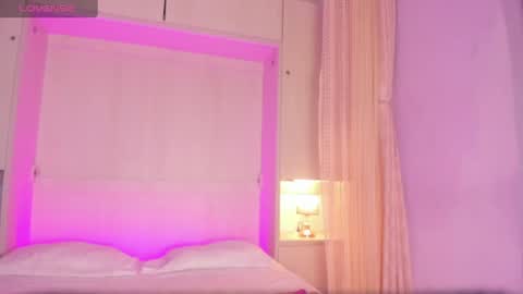 oshun_444 online show from June 28, 2026, 12:33 pm