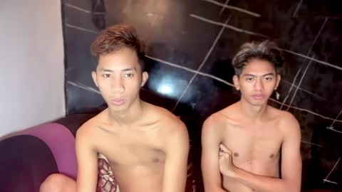 Snapshot of p1noytwink_xel chatting on July 29, 2026, 7:23 pm p1noytwink_xel online show from July 29, 2026, 7:23 pm
